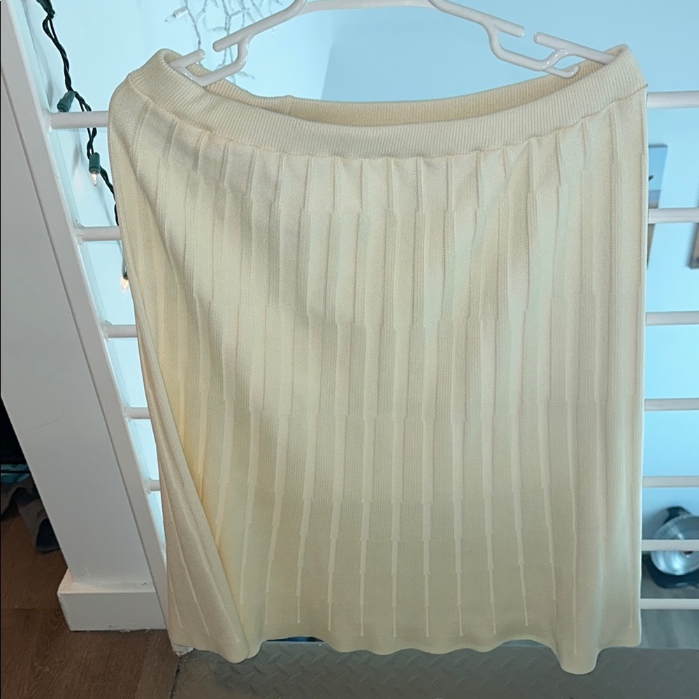 Givenchy Sport - Cream Ribbed Skirt